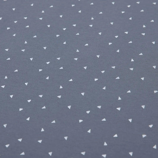 Bio Interlock Baby-Wendedecke Triangel in Dunkelblau Blau Muster Triangel von Lässig Größe 80x80 cm