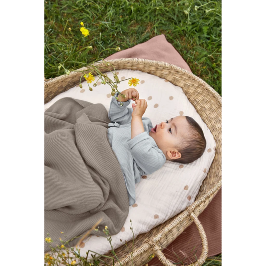 Bio Strick Baby-Decke in Stein Grau von Lässig Größe 80x100 cm