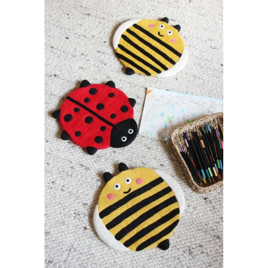 Filz Kinder-Sitzkissen Biene in Gelb+Schwarz Muster Biene von GLOBO Größe Ø 28 cm