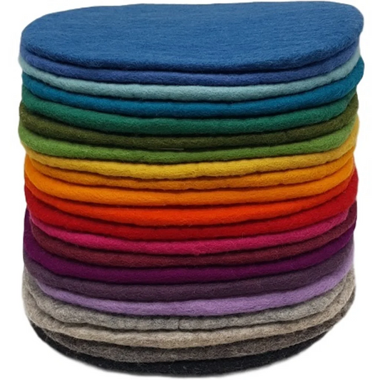 Filz Sitzkissen Trapez in Steingrau Grau von Frida Feeling Größe 40x35 cm