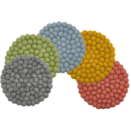 Filz Untersetzer rund mit großen Kugeln in Koralle Orange von Frida Feeling Größe Ø 21 cm