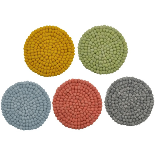 Filz Untersetzer rund mit kleinen Kugeln in Hellblau Blau von Frida Feeling Größe Ø 21 cm