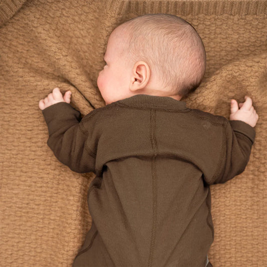 Kamel Strick Baby-+Kinder-Decke in Kamel (naturbelassen) Braun von Steppenstrolch Größe 80x100 cm
