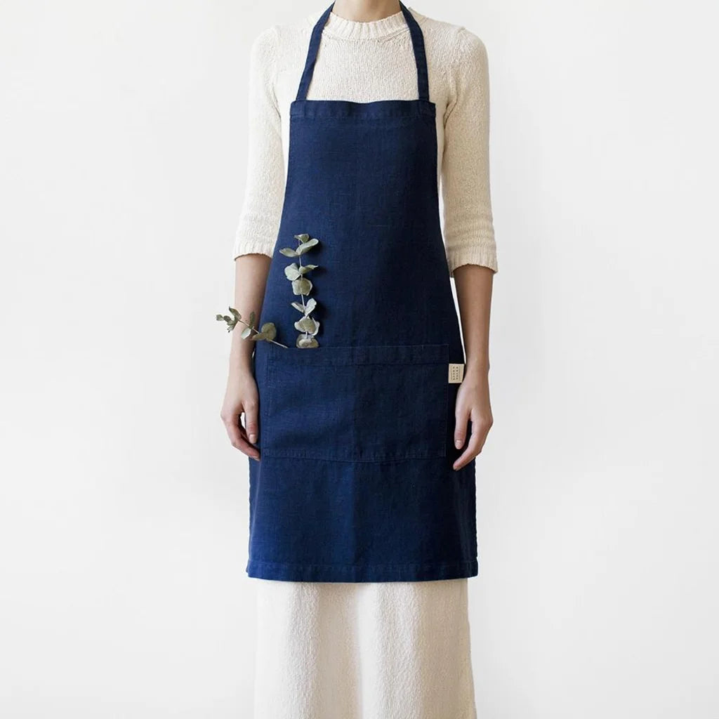 Leinen Alltagsschürze in Dunkelblau Blau von Linen Tales Größe 70 cm breit+ 82 cm lang