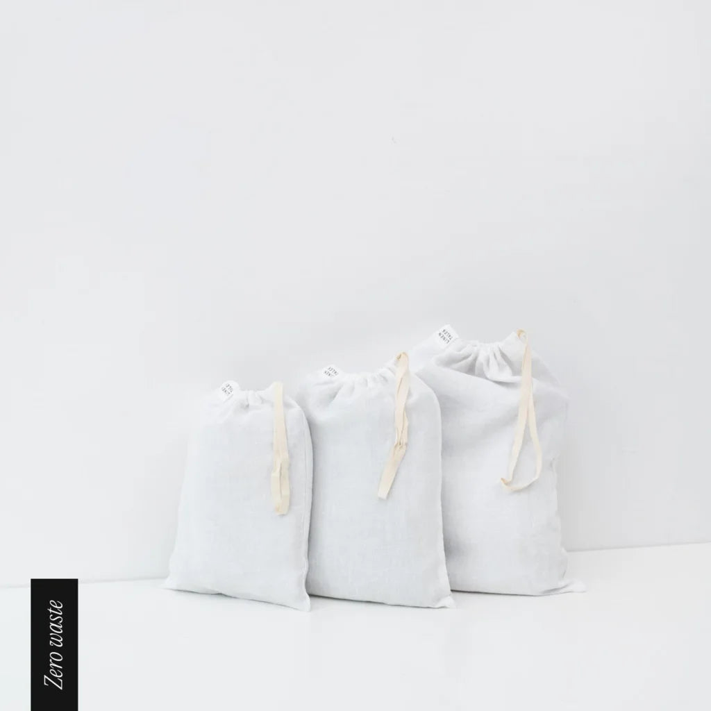 Leinen Aufbewahrungsbeutel 3er-Set in Weiß von Linen Tales Größe 30x38 + 26x32 + 22x28 cm