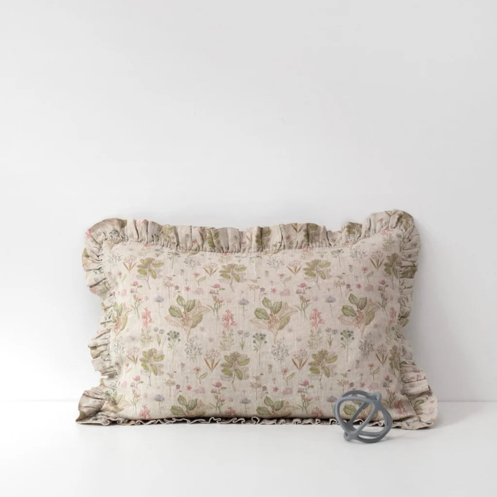 Leinen Baby-+Kinder-Bettwäsche Botanik Kissenbezug mit Rüschen in Creme+Rosa+Grün+Braun Muster Botanik von Linen Tales Größe 50x70 cm