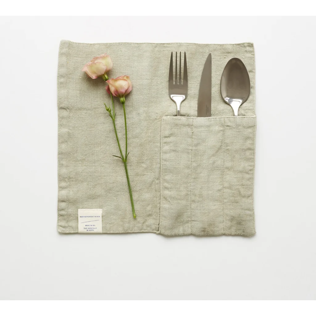 Leinen Bestecktasche 2er-Pack in Hellgrün Grün von Linen Tales Größe 23x23 cm