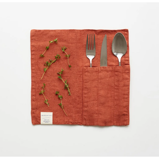 Leinen Bestecktasche 2er-Pack in Terra Orange von Linen Tales Größe 23x23 cm