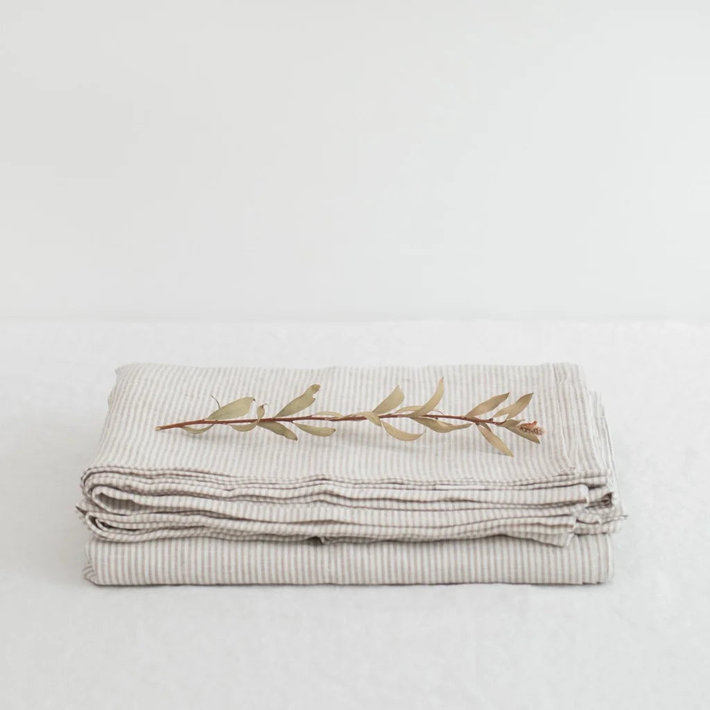 Leinen Bettlaken Streifen in Weiß+Creme Muster Streifen von Linen Tales Größe 200x260 cm