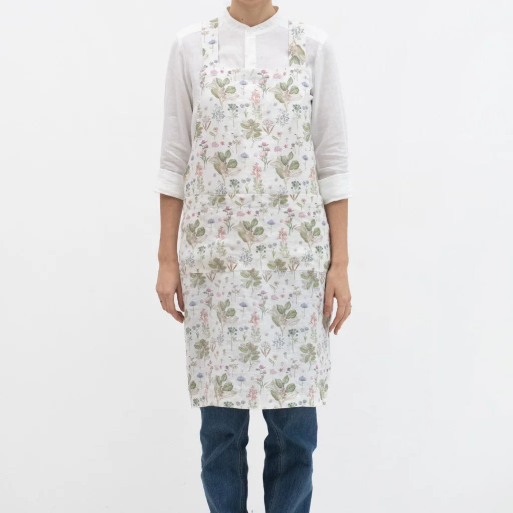 Leinen Crossback-Schürze Botanik in Weiß+Rosa+Grün+Braun Muster Botanik von Linen Tales Größe 94 cm breit+ 83 cm lang