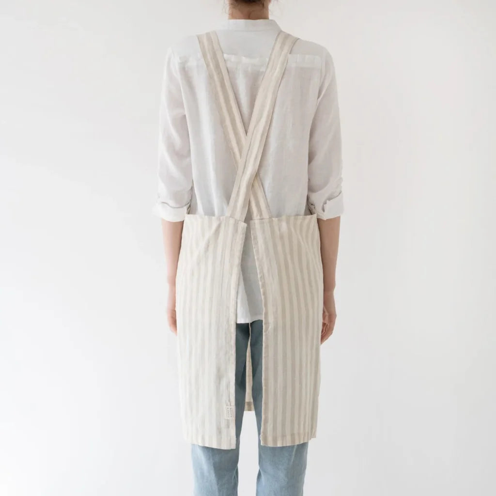 Leinen Crossback-Schürze Streifen in Creme+Beige Muster Streifen von Linen Tales Größe 94 cm breit+ 83 cm lang