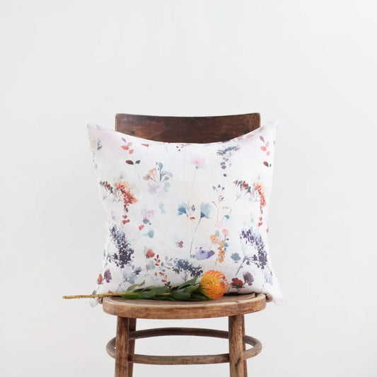 Leinen Kissenhülle Blumen in Weiß+Lila+Orange Muster Blumen von Linen Tales Größe 40x60 cm