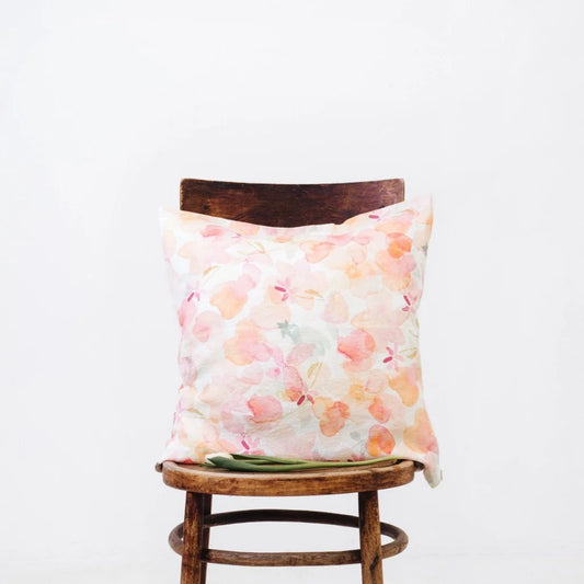 Leinen Kissenhülle Blumen in Weiß+Rosa+Orange Muster Blumen von Linen Tales Größe 40x40 cm