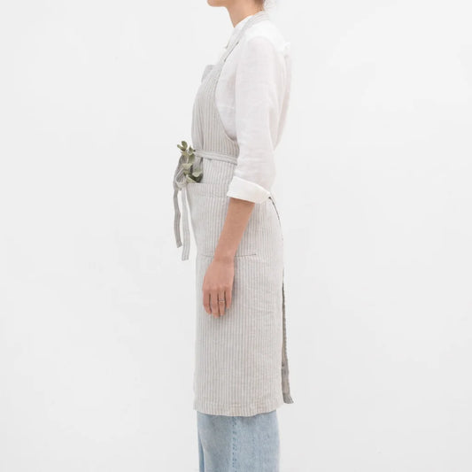 Leinen Kochschürze Streifen in Hellgrau+Blau Grau+Blau Muster Streifen von Linen Tales Größe 100 cm breit+ 98 cm lang