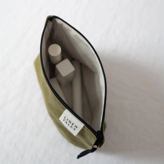 Leinen Kosmetiktasche in Olive Grün von Linen Tales Größe 21x14 cm