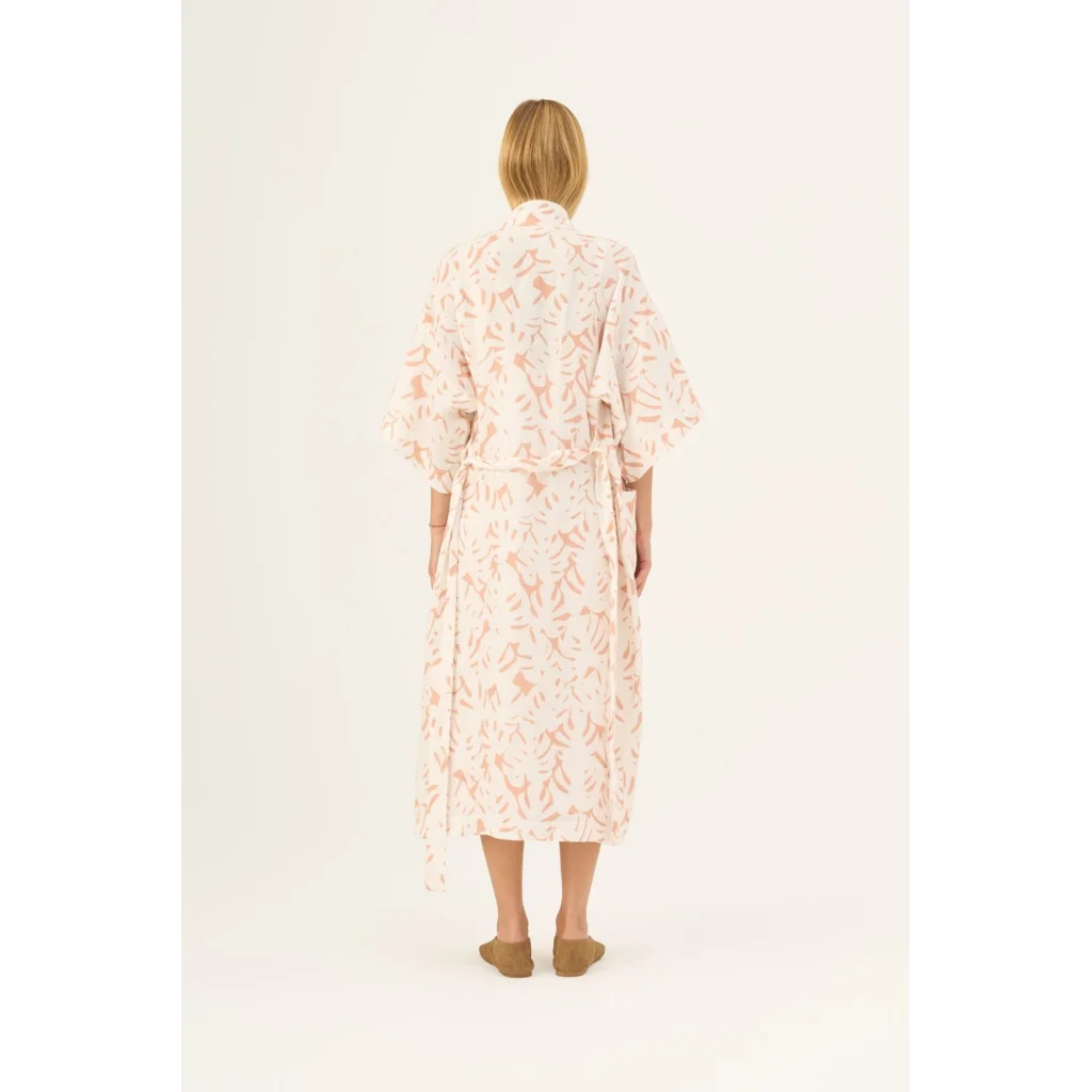 Leinen Morgenmantel Monstera in Weiß+Apricot Weiß+Orange Muster Monstera von Linen Tales Größe S+M