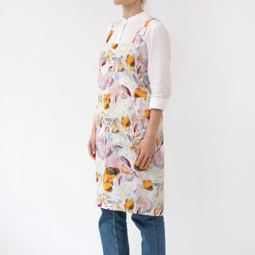 Leinen Pinafore-Schürze Aquarell in Weiß+Orange Muster Aquarell von Linen Tales Größe 114 cm breit+ 83 cm lang