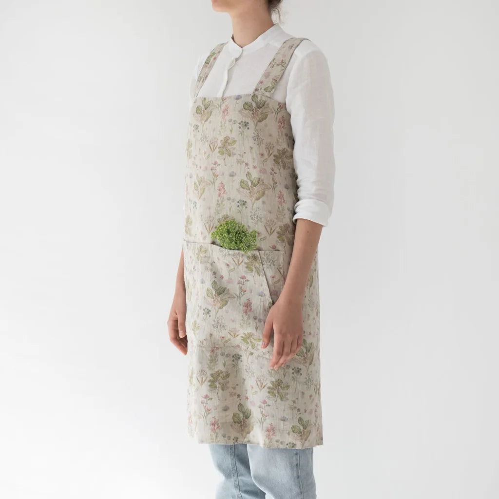 Leinen Pinafore-Schürze Botanik in Creme+Rosa+Grün+Braun Muster Botanik von Linen Tales Größe 114 cm breit+ 83 cm lang
