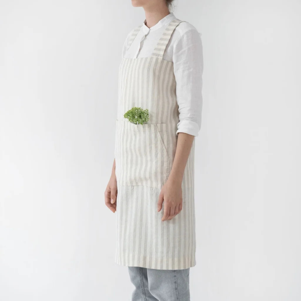 Leinen Pinafore-Schürze Streifen in Creme+Beige Muster Streifen von Linen Tales Größe 114 cm breit+ 83 cm lang