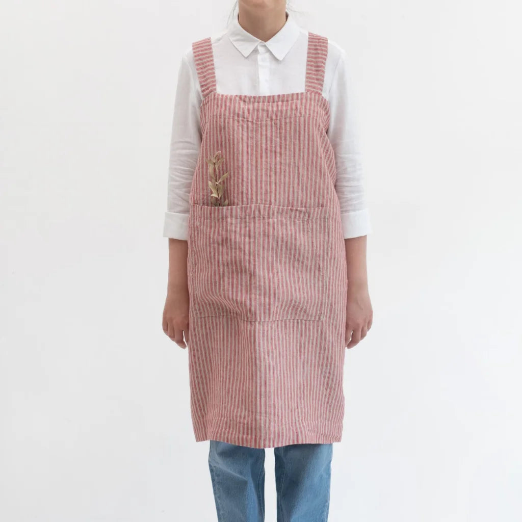 Leinen Pinafore-Schürze Streifen in Rot+Creme Muster Streifen von Linen Tales Größe 114 cm breit+ 83 cm lang