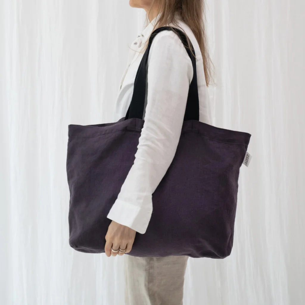 Leinen Schultertasche in Anthrazit Grau von Linen Tales Größe 56 cm breit+ 41 cm lang