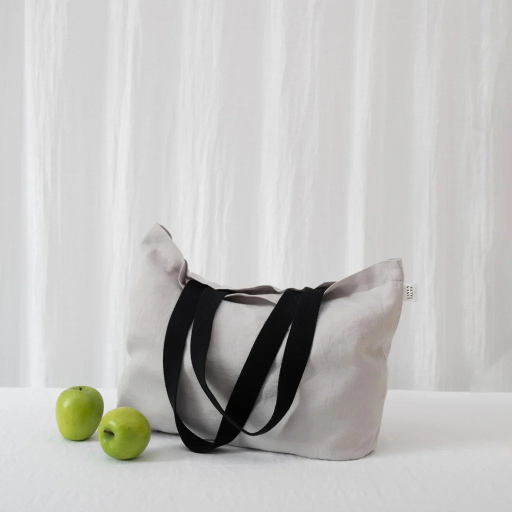 Leinen Schultertasche in Silber Grau von Linen Tales Größe 56 cm breit+ 41 cm lang