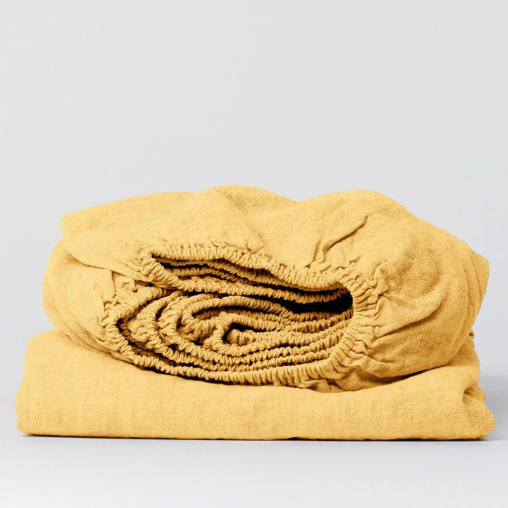 Leinen Spannbettlaken für Boxspringbetten in Übergröße in Gelb von Linen Tales Größe 160x200 cm