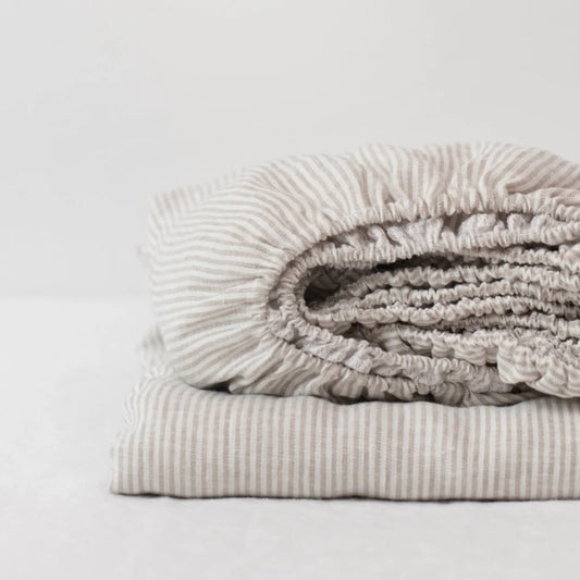 Leinen Spannbettlaken Streifen für Matratzen in Standardgröße - Doppelbett in Weiß+Creme Muster Streifen von Linen Tales Größe 180x200 cm