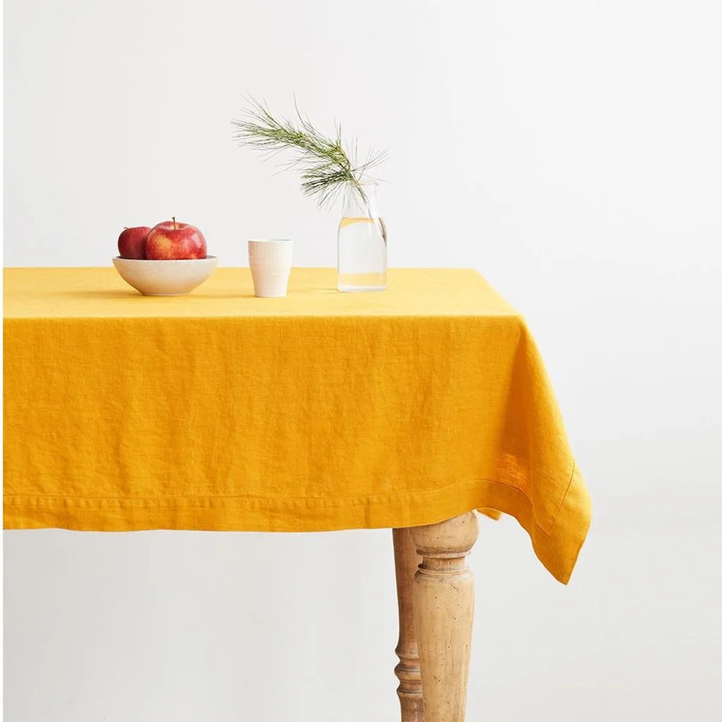 Leinen Tischdecke in Übergröße in Orange von Linen Tales Größe 140x380 cm