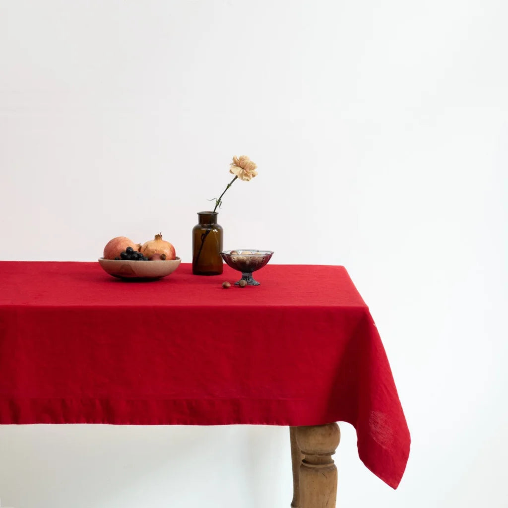 Leinen Tischdecke in Übergröße in Rot von Linen Tales Größe 140x300 cm