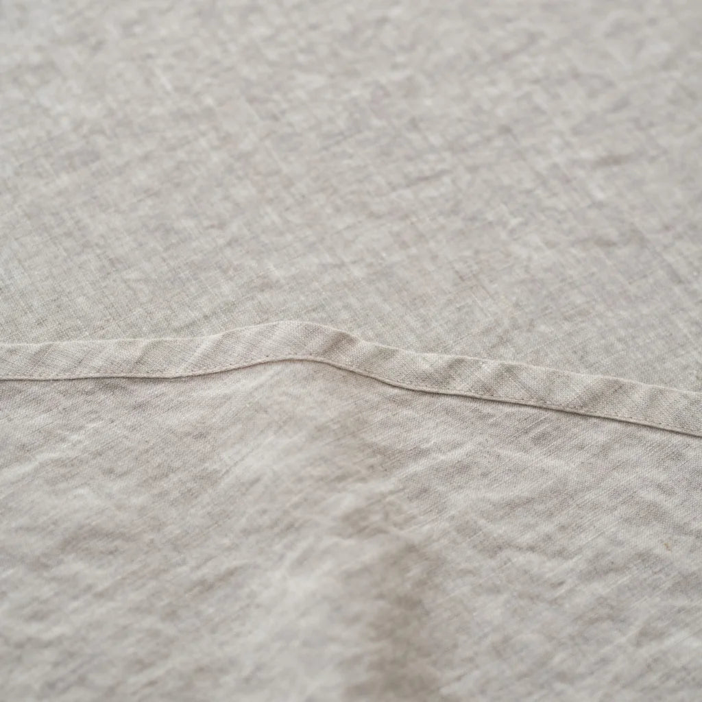 Leinen Tischdecke rund in Stein Grau von Linen Tales Größe Ø 150 cm
