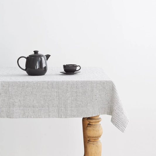 Leinen Tischdecke Streifen in Weiß+Anthrazit Weiß+Grau Muster Streifen von Linen Tales Größe 140x200 cm