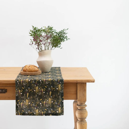 Leinen Tischläufer Gräser in Dunkelgrün+Gelb Grün+Gelb Muster Gräser von Linen Tales Größe 40x200 cm