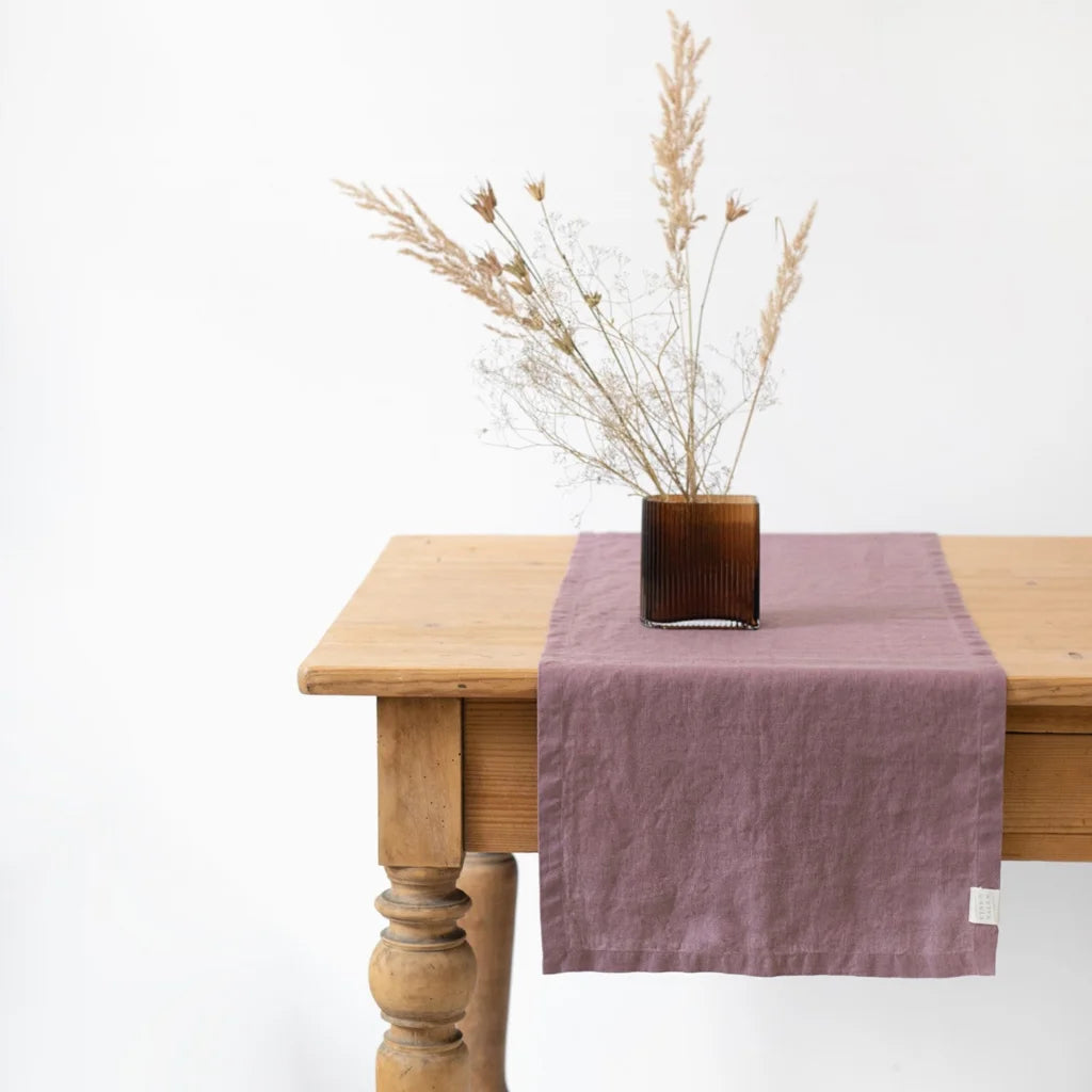 Leinen Tischläufer in Altrosa Rosa von Linen Tales Größe 40x150 cm
