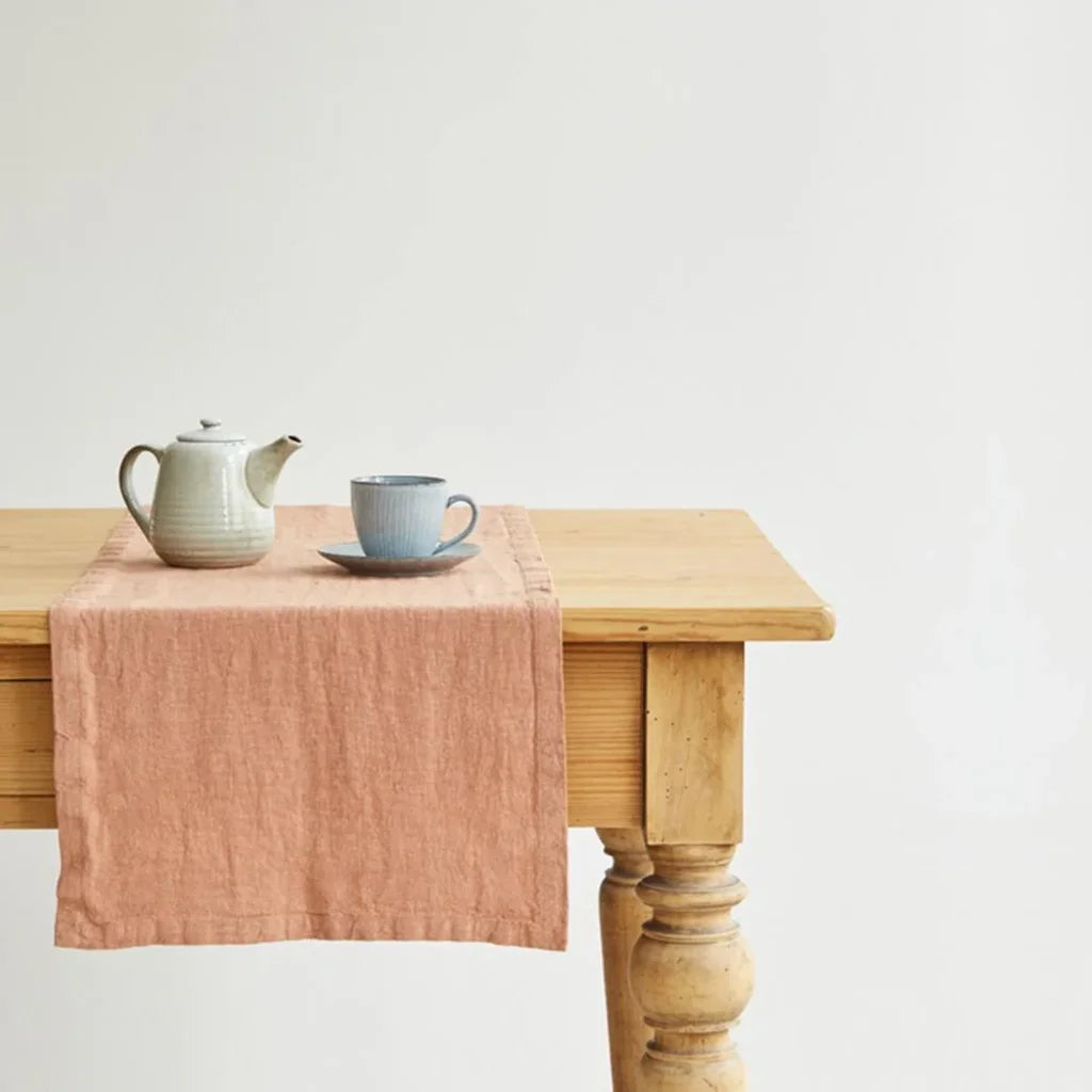 Leinen Tischläufer in Apricot Orange von Linen Tales Größe 40x200 cm