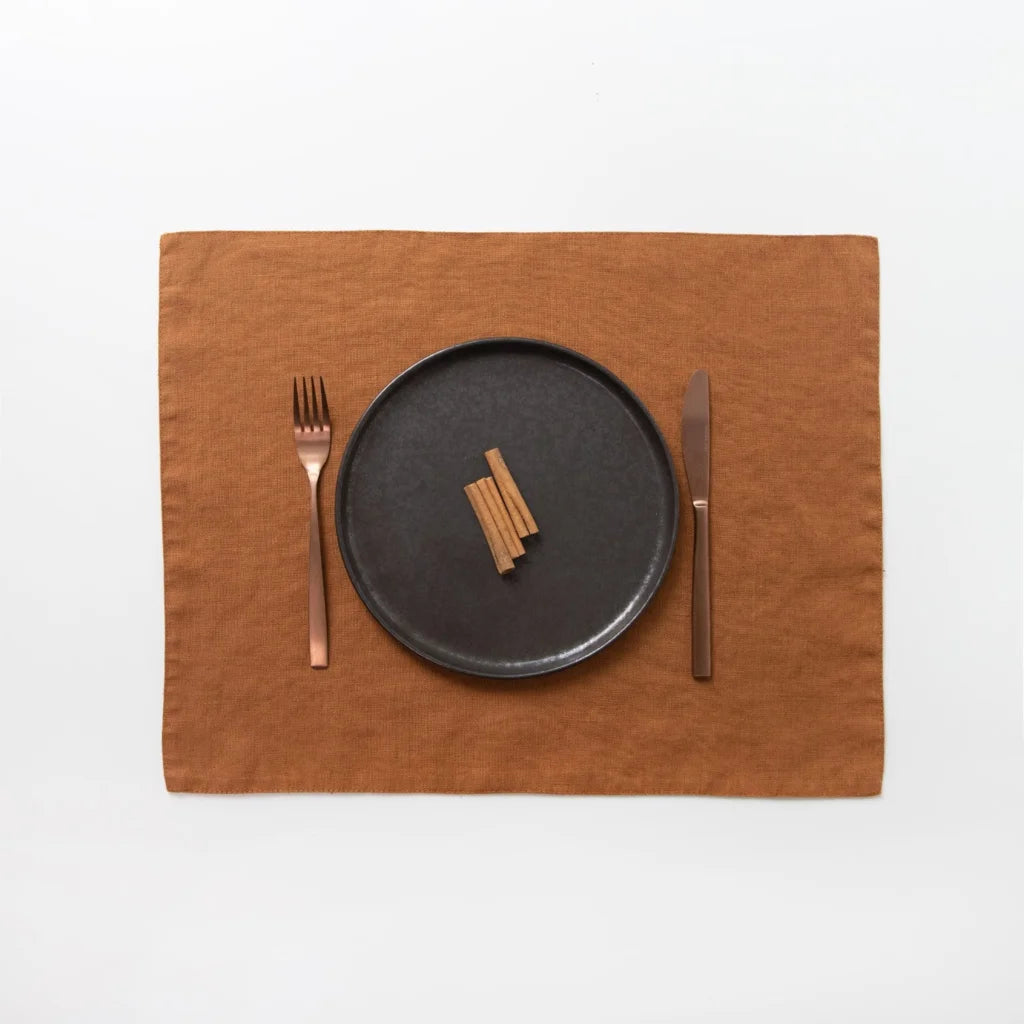 Leinen Tischset 2er-Pack in Haselnuss Braun von Linen Tales Größe 35x45 cm