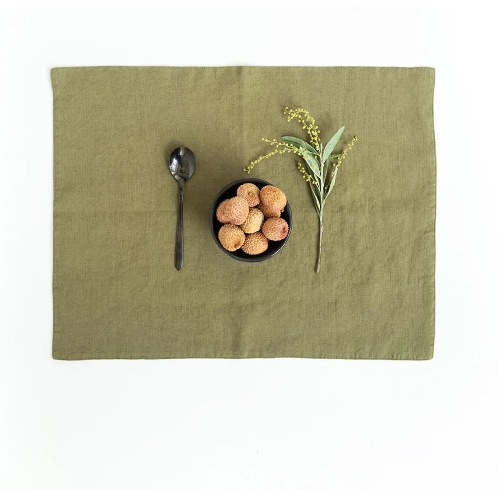 Leinen Tischset 2er-Pack in Olive Grün von Linen Tales Größe 35x45 cm