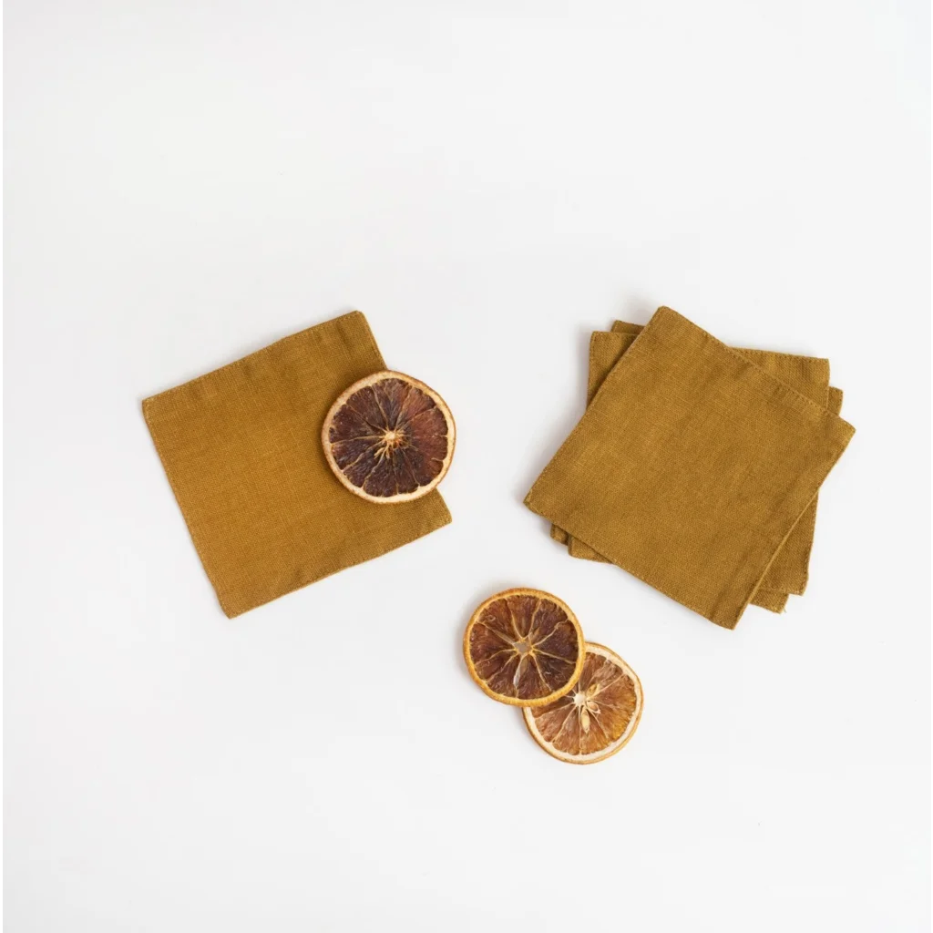 Leinen Untersetzer 4er-Pack in Bronze Gelb von Linen Tales Größe 10x10 cm