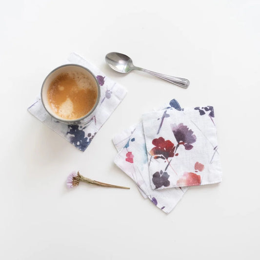 Leinen Untersetzer Blumen 4er-Pack in Weiß+Lila+Orange Muster Blumen von Linen Tales Größe 15x15 cm