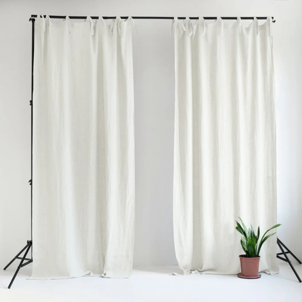 Leinen Verdunkelungsvorhang mit Schlaufen 2er-Set in Weiß von Linen Tales Größe 140x200 cm