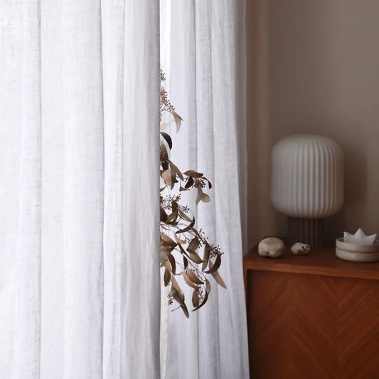 Leinen Vorhang mit Schlaufen 2er-Set in Weiß von Linen Tales Größe 130x170 cm