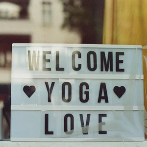 Schild Welcome Yoga Love