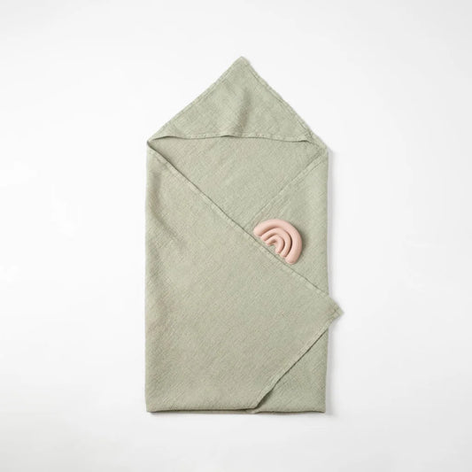 Waffelpiqué Baby-Kapuzenbadetuch in Hellgrün Grün von Linen Tales Größe 100x100 cm