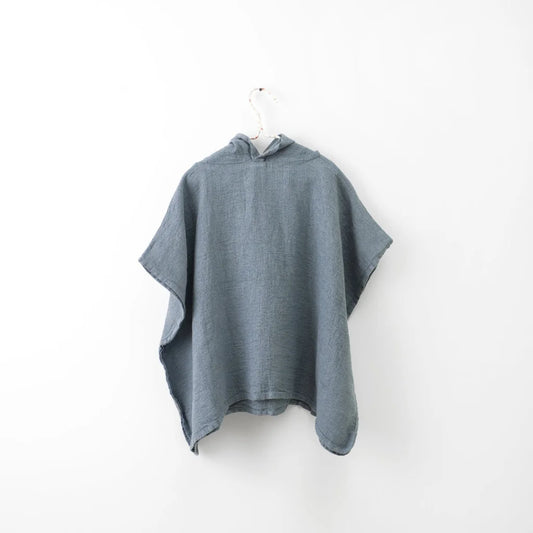 Waffelpiqué Baby-+Kinder-Badeponcho in Taubenblau Blau von Linen Tales Größe 3-5 Jahre