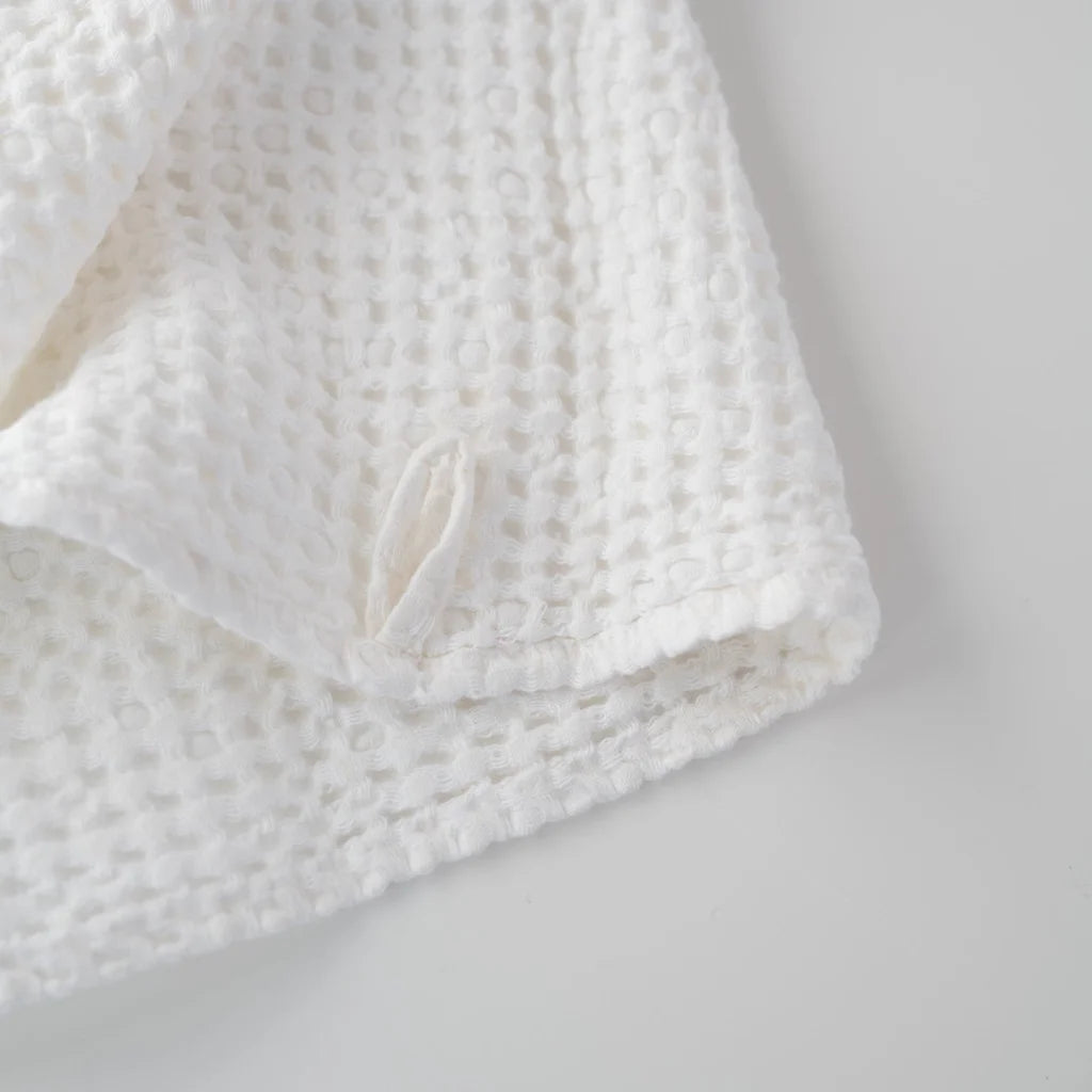 Waffelpiqué Handtuch in Weiß von Linen Tales Größe 50x70 cm