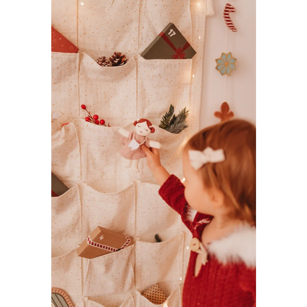 Bio Adventskalender Utensilo Sparkling in Creme Muster Sparkling von kikadu Größe 70x120 cm