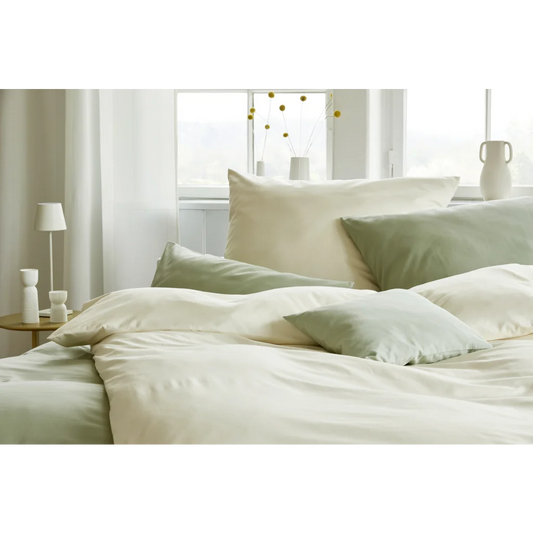 Bio Feinsatin Bettwäsche Premium Garnitur in Aloe Grün von Cotonea Größe 135x200 + 80x80 cm