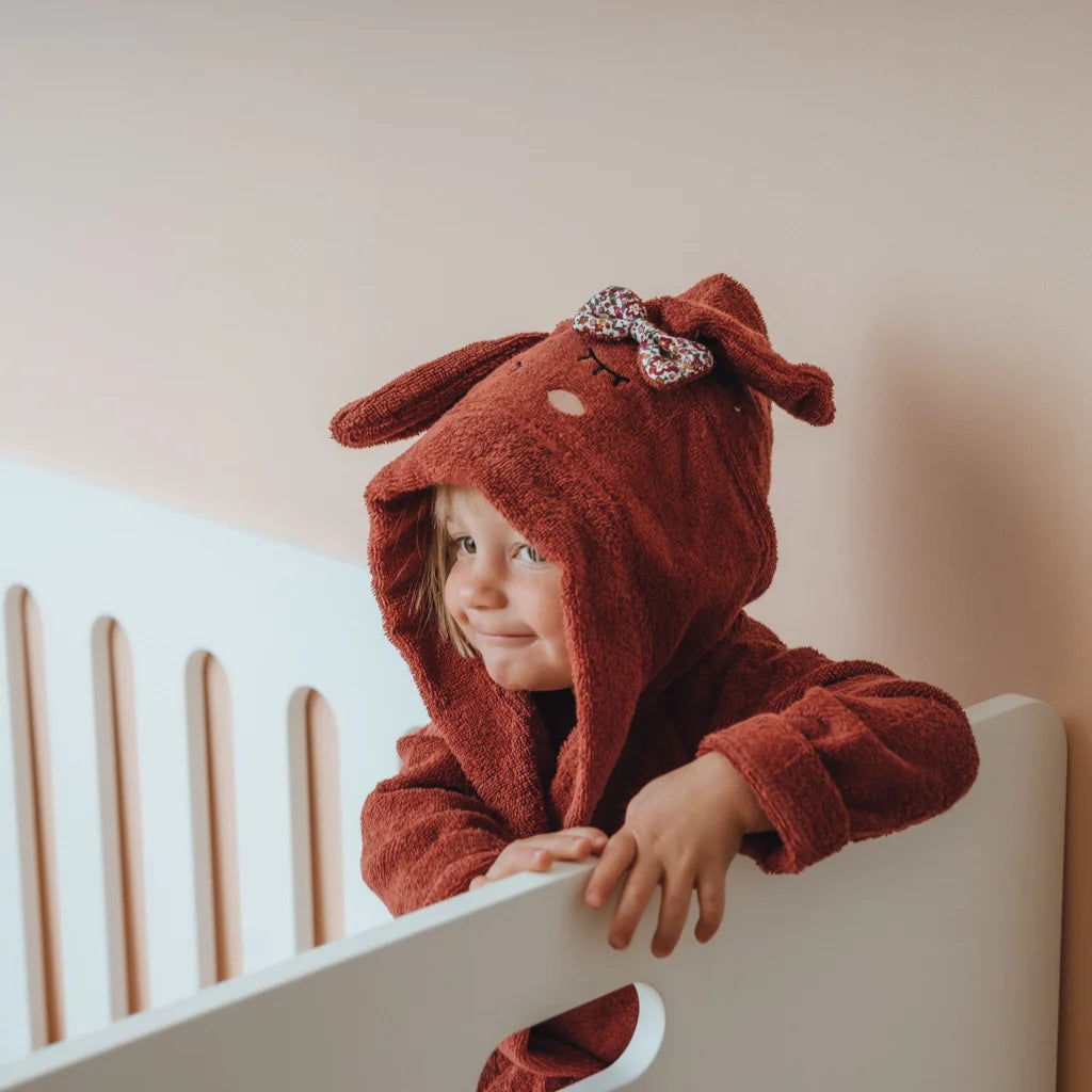 Bio Frottier Baby-+Kinder-Bademantel Hase in Rost Rot Muster Hase von kikadu Größe 1-2 Jahre