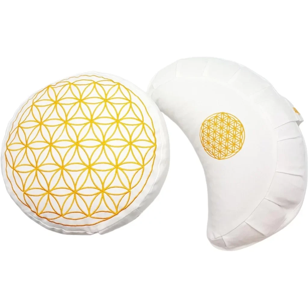 Bio Meditationskissen+Yogakissen Halbmond mit Blume-des-Lebens-Stickerei in Weiß von BAGHI Größe 43x23 cm Höhe 18 cm