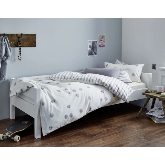 Bio Satin Kinder-Bettwäsche Tupfen und Streifen Garnitur in Grau Muster Tupfen & Streifen von Cotonea Größe 135x200 + 80x80 cm